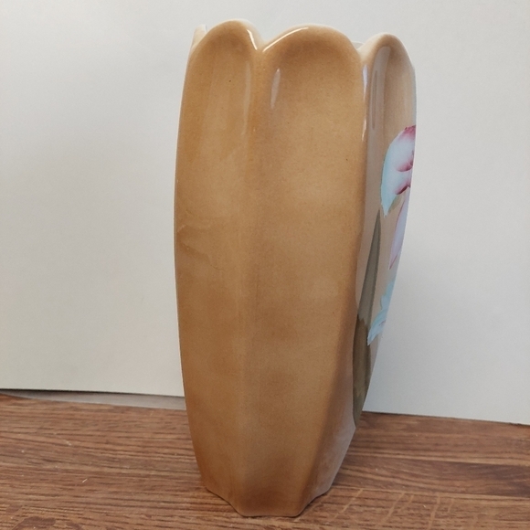 Vintage* Mid-century Handpainted Pink Lily Vase - Picture 2 of 10